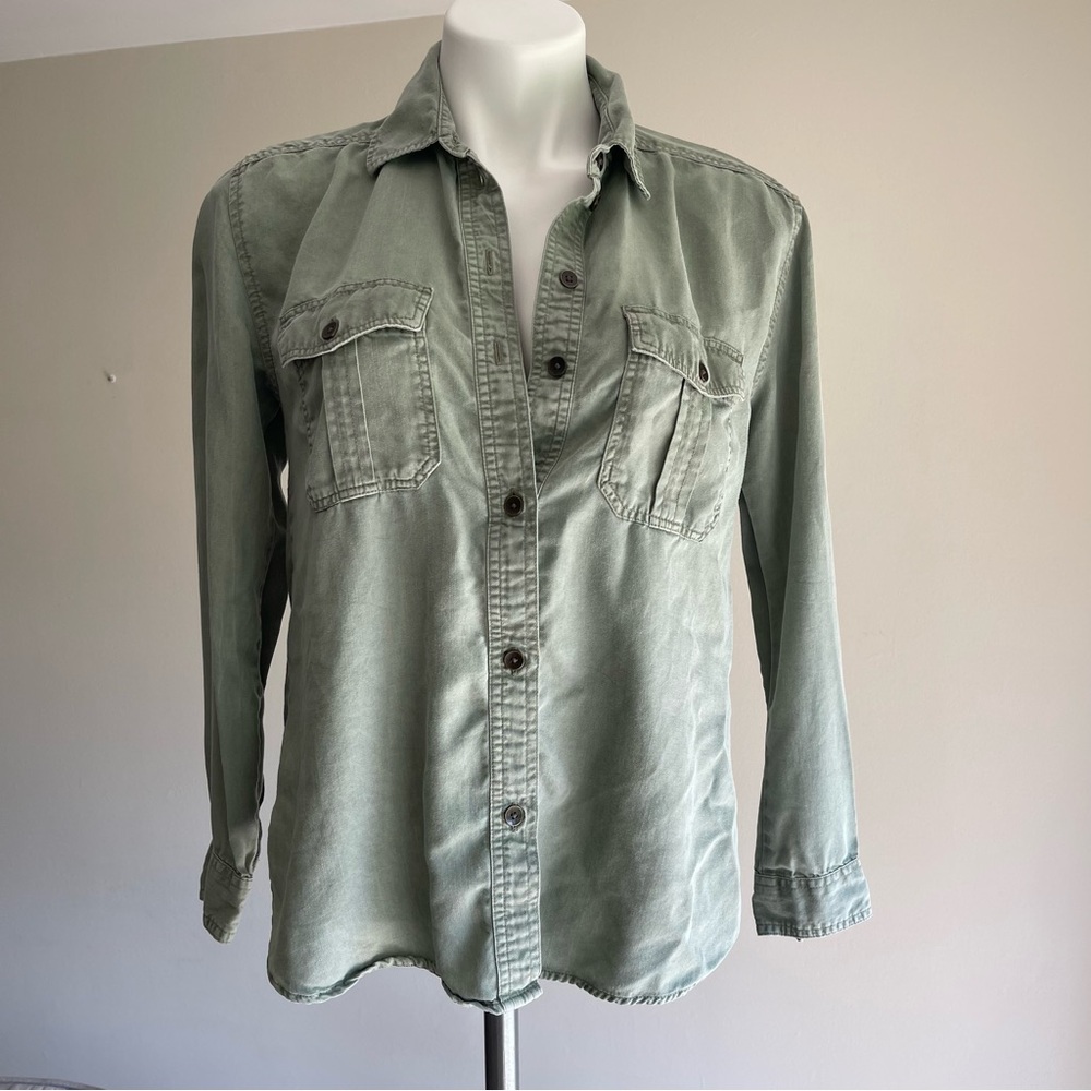 American Eagle Button Down Shirt